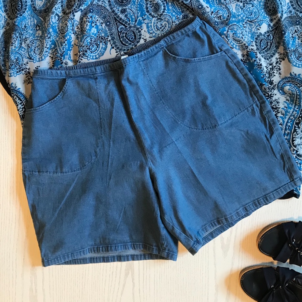 Super Cute Chambray Shorts